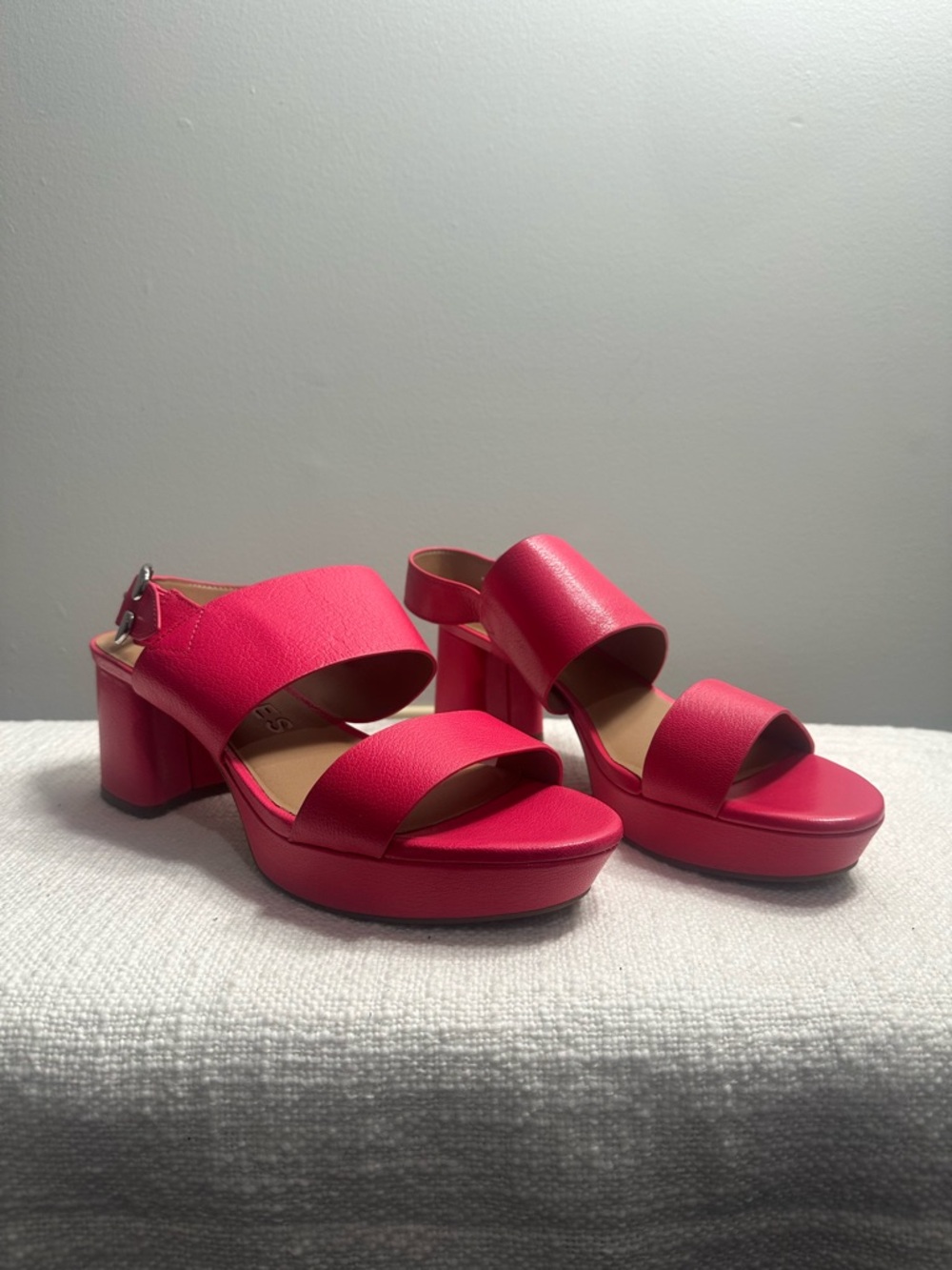 Aerosoles Pink Platform Block Heel Sandals | Leather | Size 10W | Camera | Wide